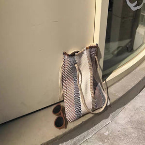 Comfortable Woven Straw Handbag - Maui Kitten Beachwear